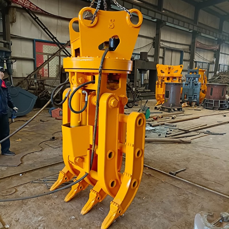 挖機(jī)旋轉(zhuǎn)抓鋼機(jī)